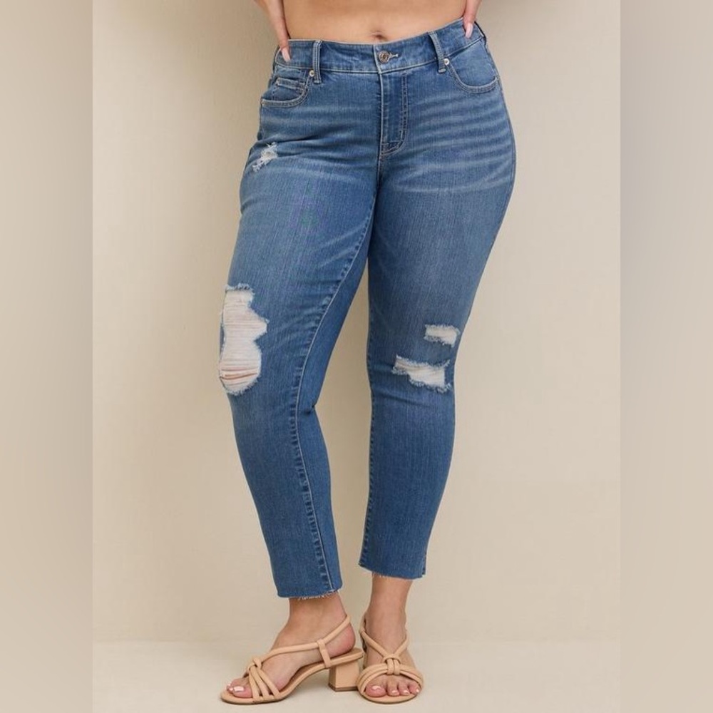 Torrid Perfect Boyfriend Ankle Premium Stretch Mid-Rise Jean Size 24 Regular